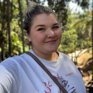 Meet your Posher, Hannah